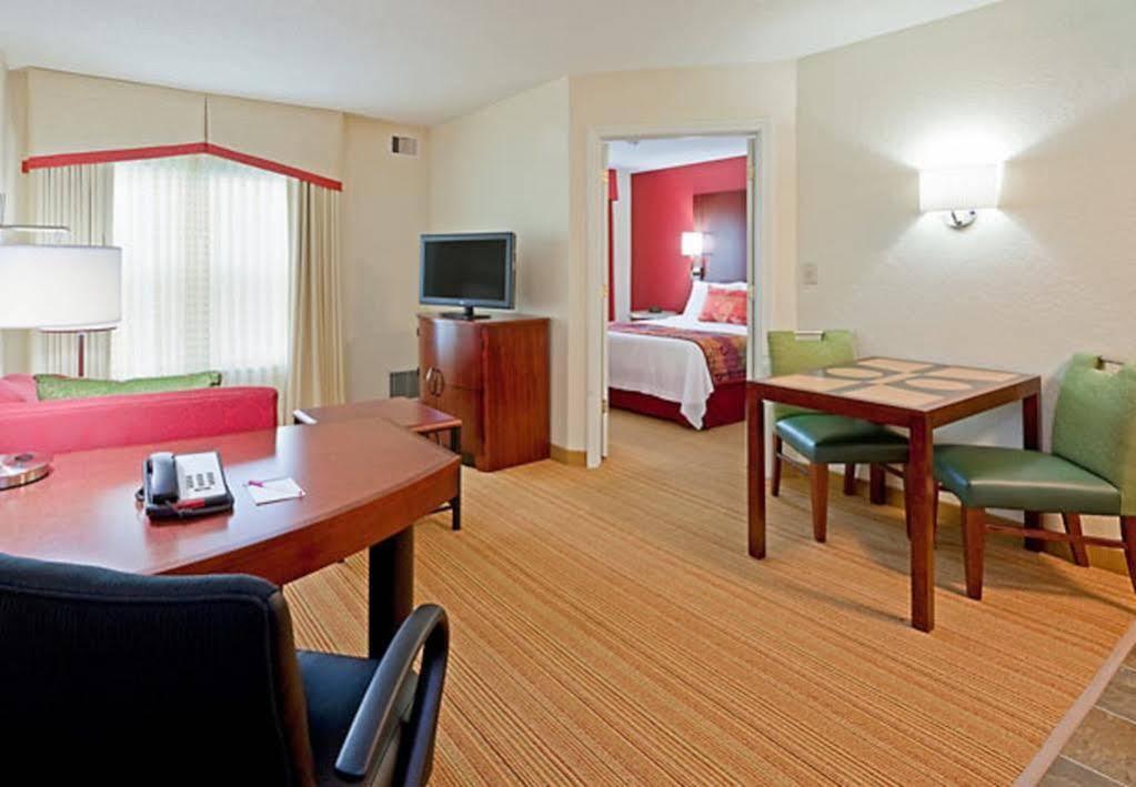 Residence Inn Boston Dedham Bagian luar foto